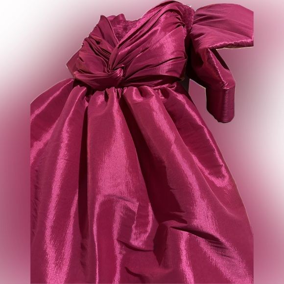 By Efrain Mogollon-Playa Dress- Fuchsia - Picture 2 of 6